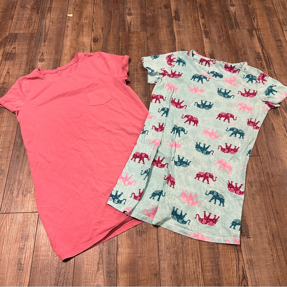 Unbranded Moo Moo Lot Of 2 Pink And Elephants Night Shirt Women’s  Small‎